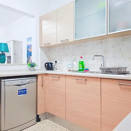 Lovely 3 Bedroom In The Heart Of St Julians 아파트