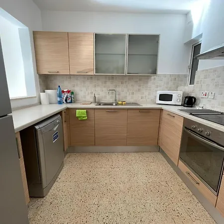 Διαμέρισμα Lovely 3 Bedroom In The Heart Of St Julians