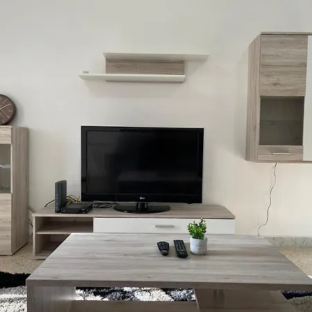 Lovely 3 Bedroom In The Heart Of St Julians * San Ġiljan