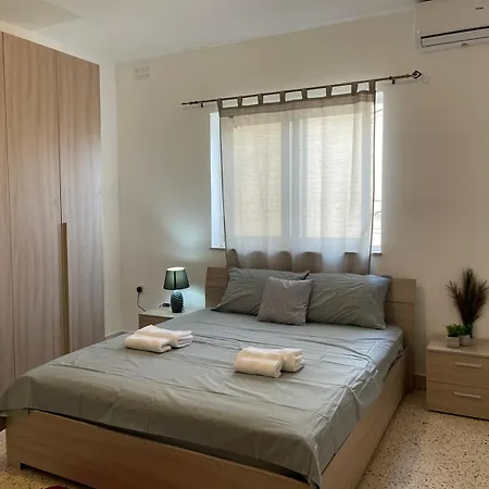 Lovely 3 Bedroom In The Heart Of St Julians דירה Saint Julian's
